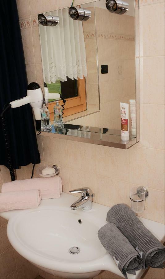 Baita Peza Dal Dos リヴィーニョ エクステリア 写真